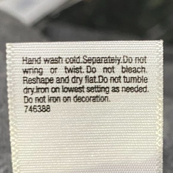 A.N.A. slight sleeve, sweater top w/front covered w/sequins, size 2X - Picture 9 of 9